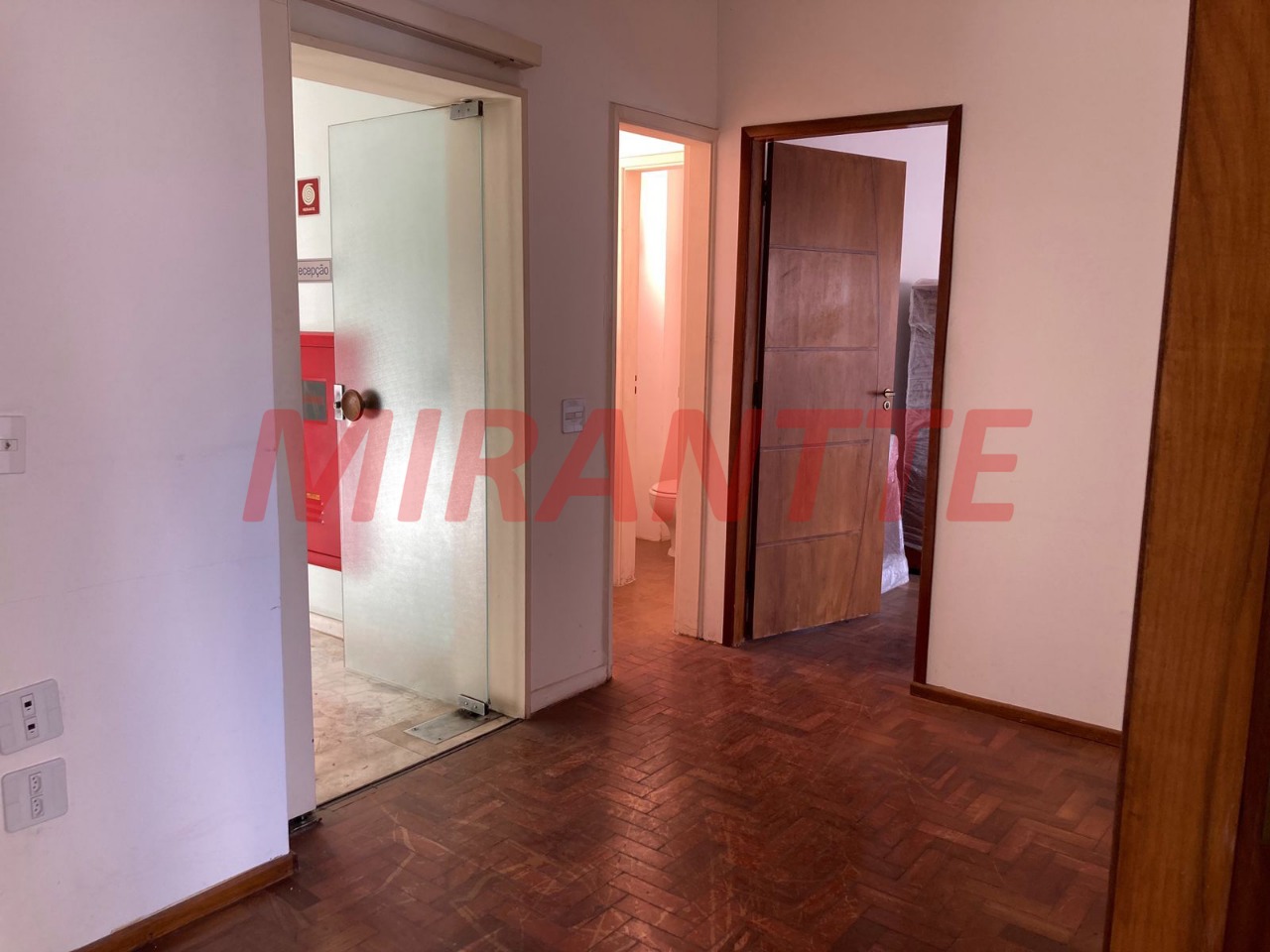 Conjunto comercial de 85m² em Vila Buarque