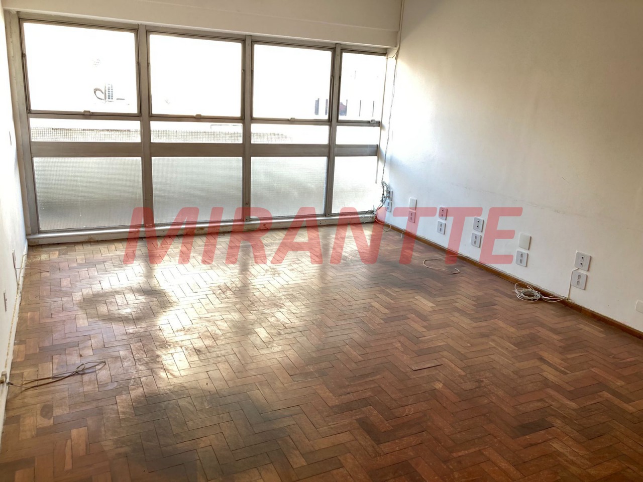 Conjunto comercial de 85m² em Vila Buarque