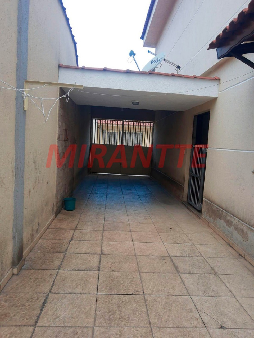 Sobrado de 235m² com 2 quartos em Jardim Santa Bárbara
