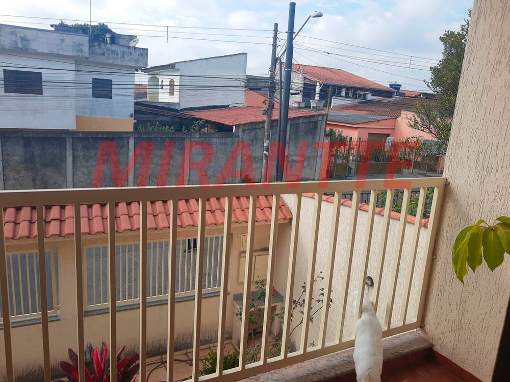 Sobrado de 235m² com 2 quartos em Jardim Santa Bárbara