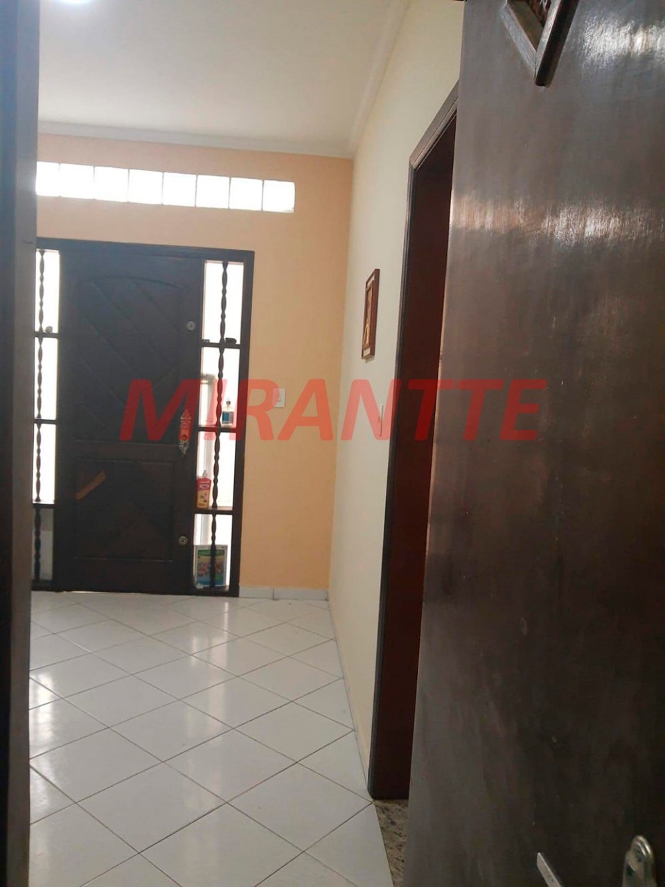 Sobrado de 235m² com 2 quartos em Jardim Santa Bárbara