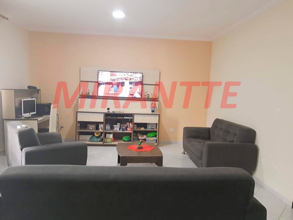 Sobrado de 235m² com 2 quartos em Jardim Santa Bárbara