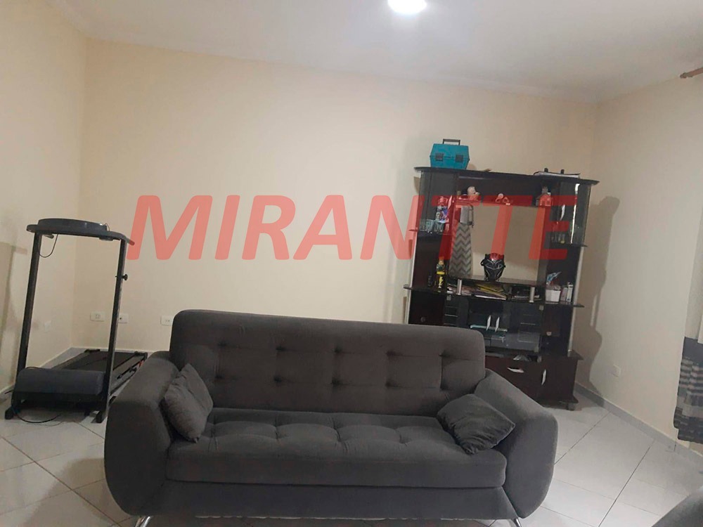 Sobrado de 235m² com 2 quartos em Jardim Santa Bárbara