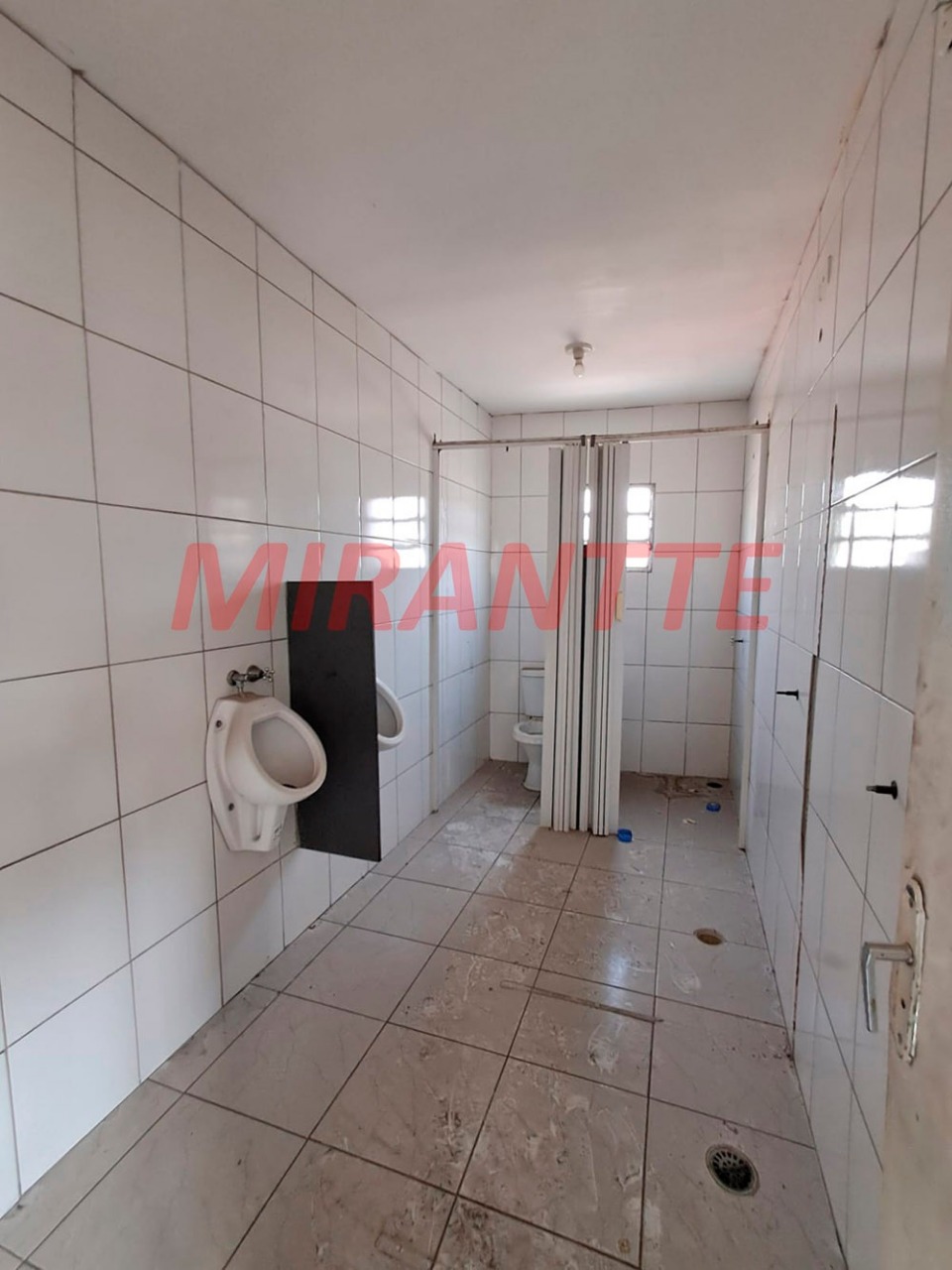 Comercial de 250m² em Sítio Do Piqueri