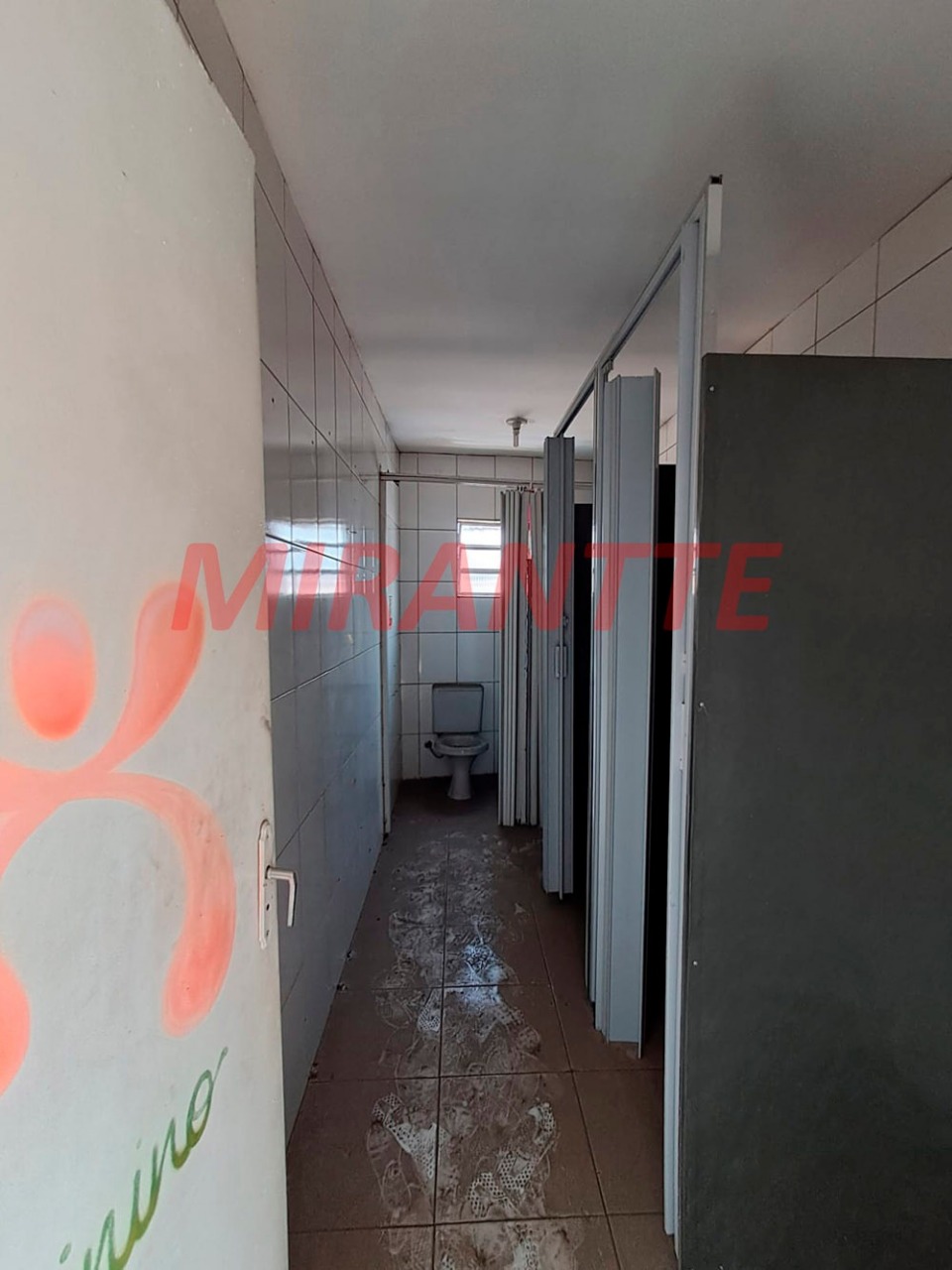 Comercial de 250m² em Sítio Do Piqueri