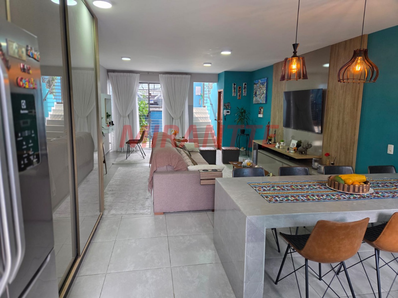 Sobrado de 125m² com 3 quartos em Vila Nhocune