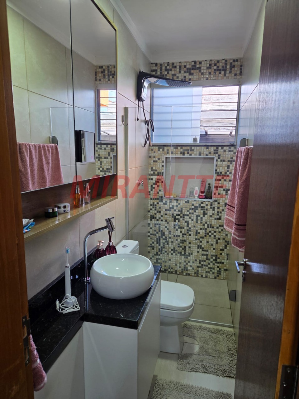 Sobrado de 125m² com 3 quartos em Vila Nhocune