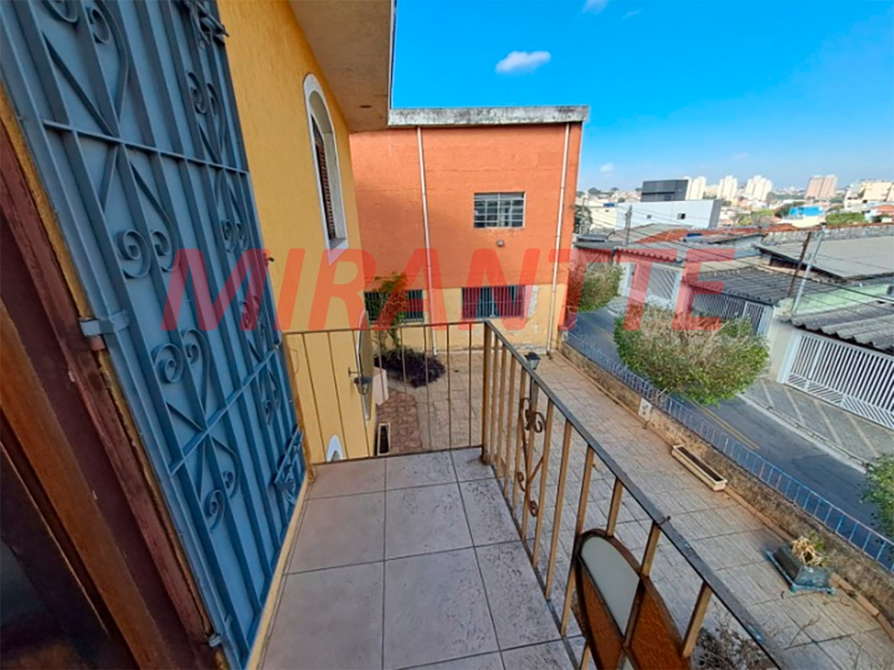 Sobrado de 308m² com 3 quartos em Jardim Peri
