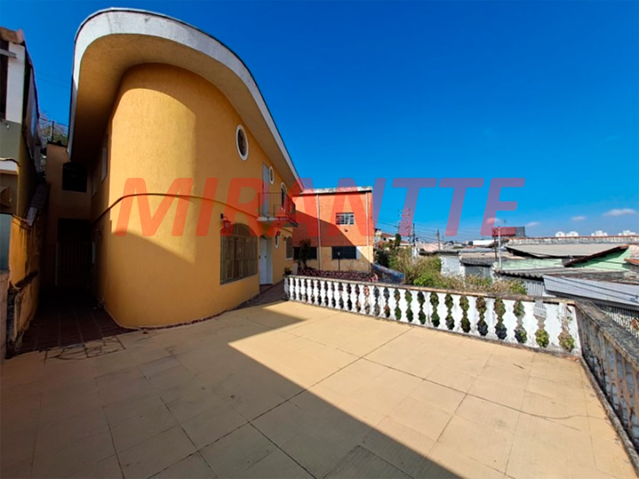 Sobrado de 308m² com 3 quartos em Jardim Peri