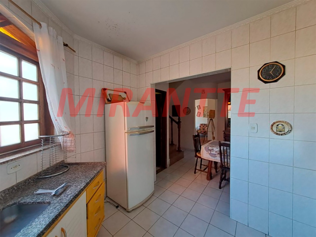 Sobrado de 308m² com 3 quartos em Jardim Peri
