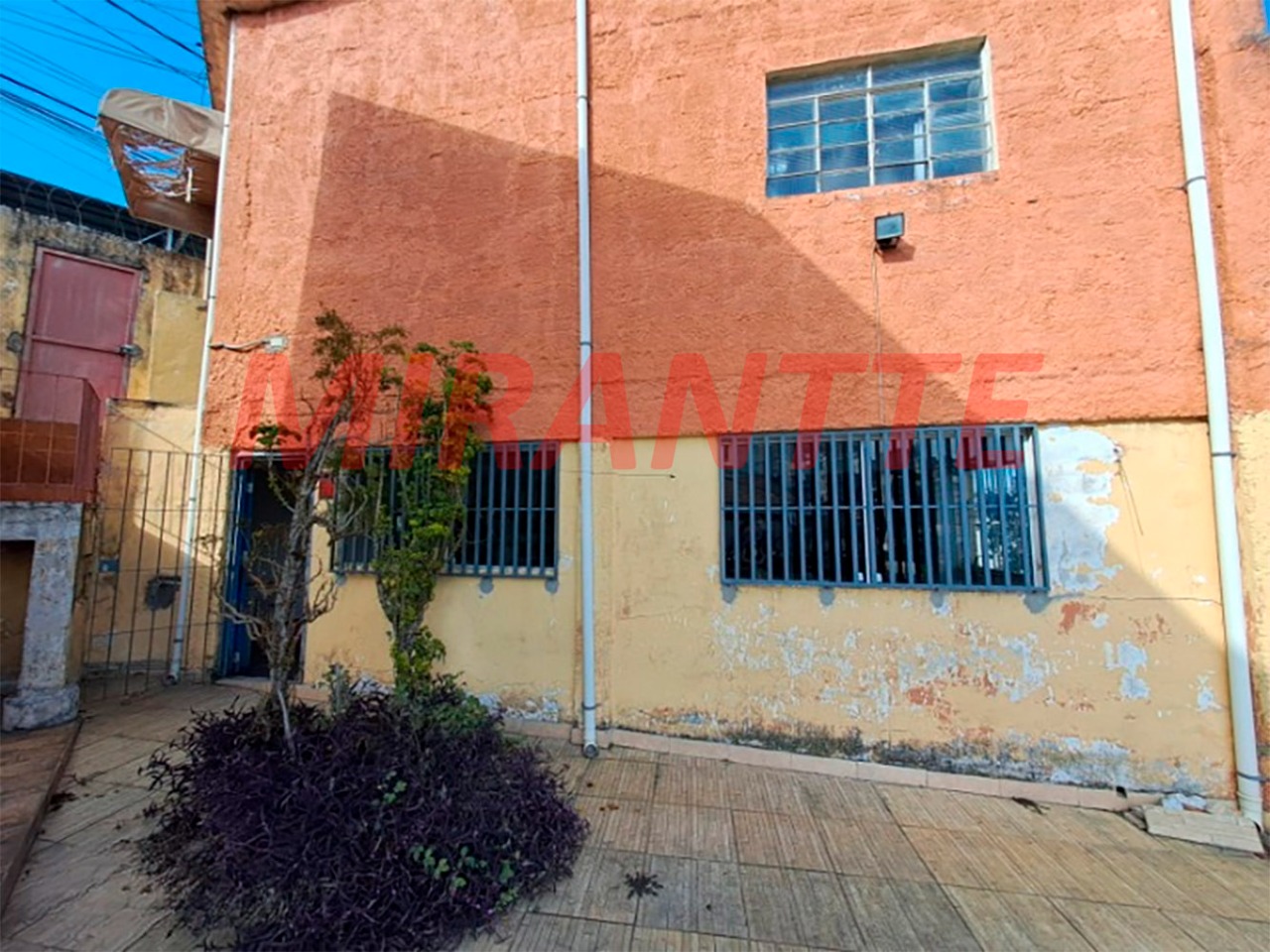 Sobrado de 308m² com 3 quartos em Jardim Peri