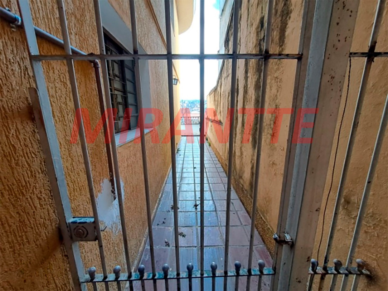 Sobrado de 308m² com 3 quartos em Jardim Peri