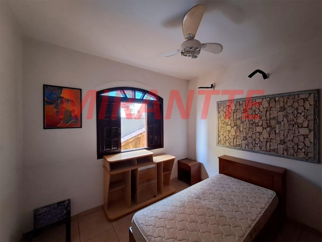 Sobrado de 308m² com 3 quartos em Jardim Peri