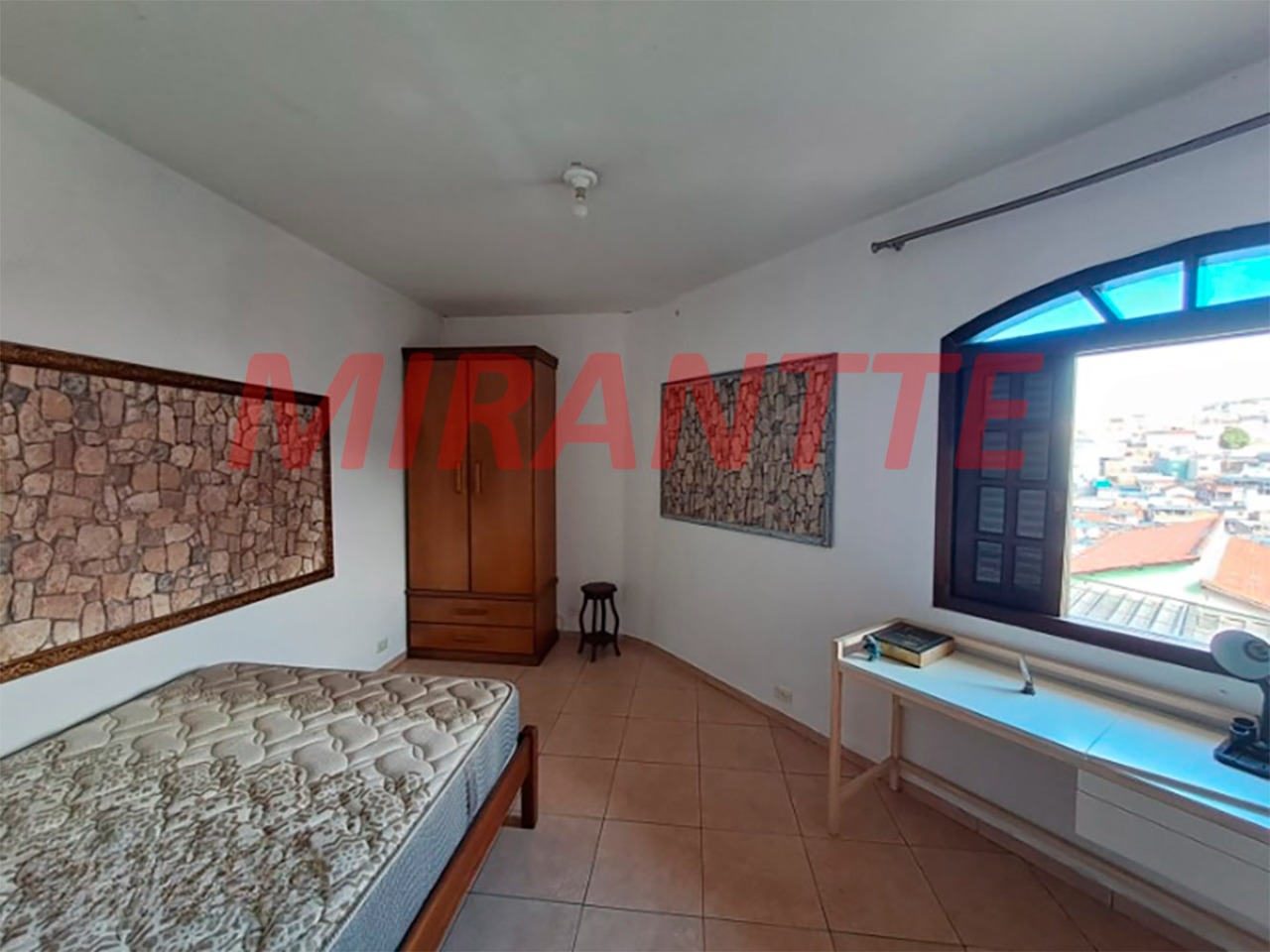Sobrado de 308m² com 3 quartos em Jardim Peri