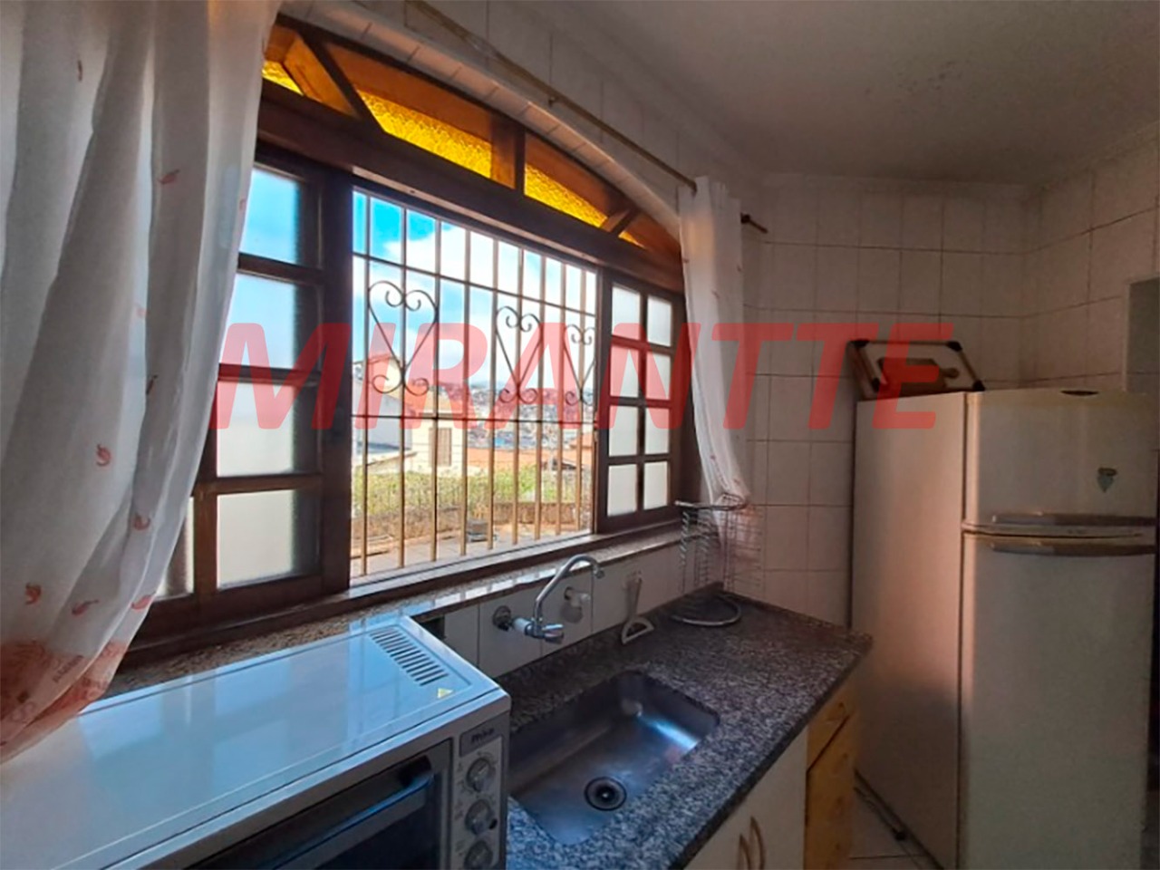 Sobrado de 308m² com 3 quartos em Jardim Peri