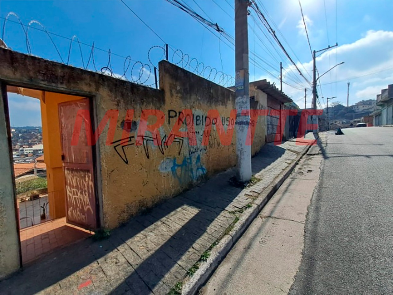 Sobrado de 308m² com 3 quartos em Jardim Peri