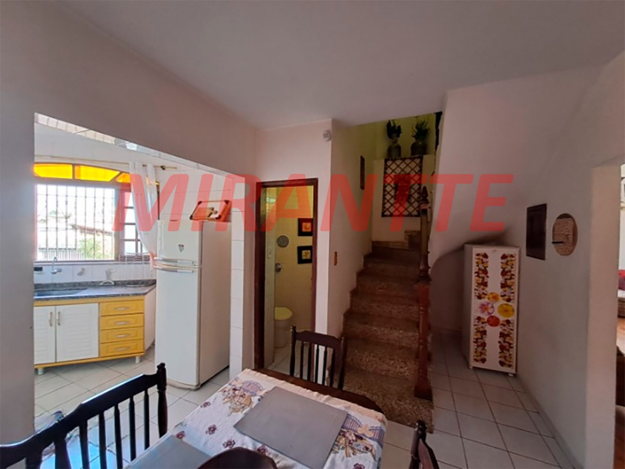 Sobrado de 308m² com 3 quartos em Jardim Peri