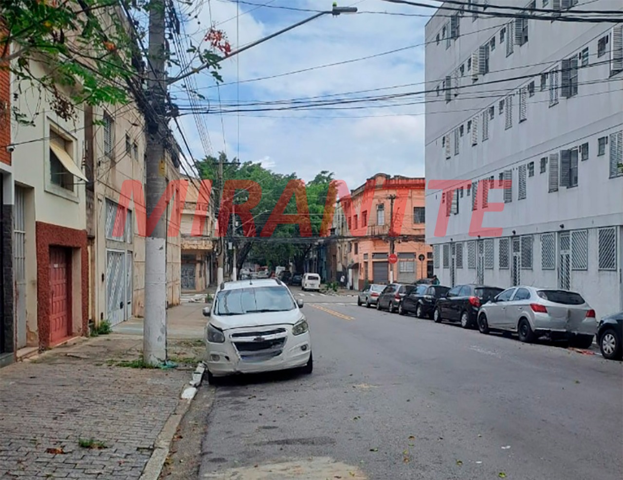 Sobrado de 230m² com 12 quartos em Brás