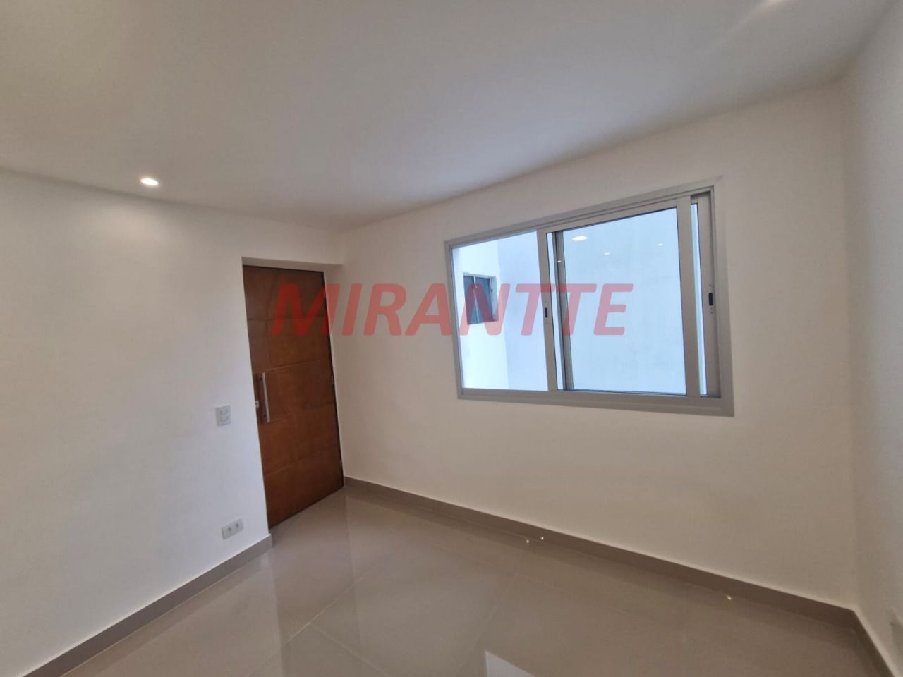 Apartamento de 74m² com 2 quartos em Santana