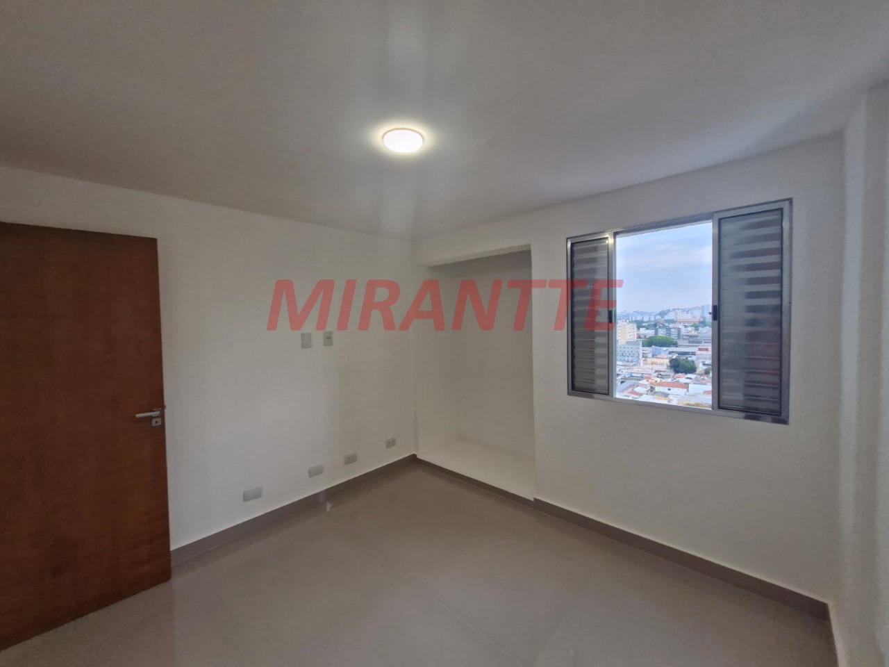 Apartamento de 74m² com 2 quartos em Santana