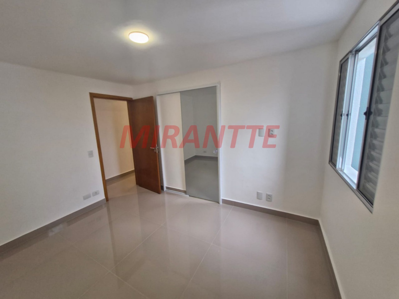 Apartamento de 74m² com 2 quartos em Santana