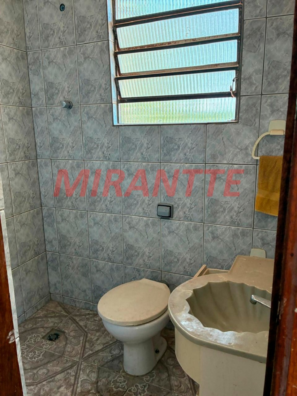 Cond. fechado de 284.6m² em Serra da Cantareira