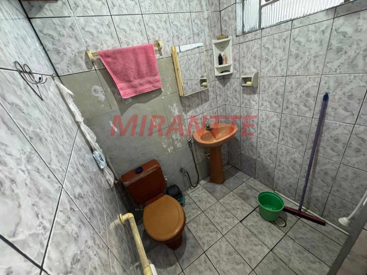Sobrado de 126m² com 4 quartos em Vila Guaca