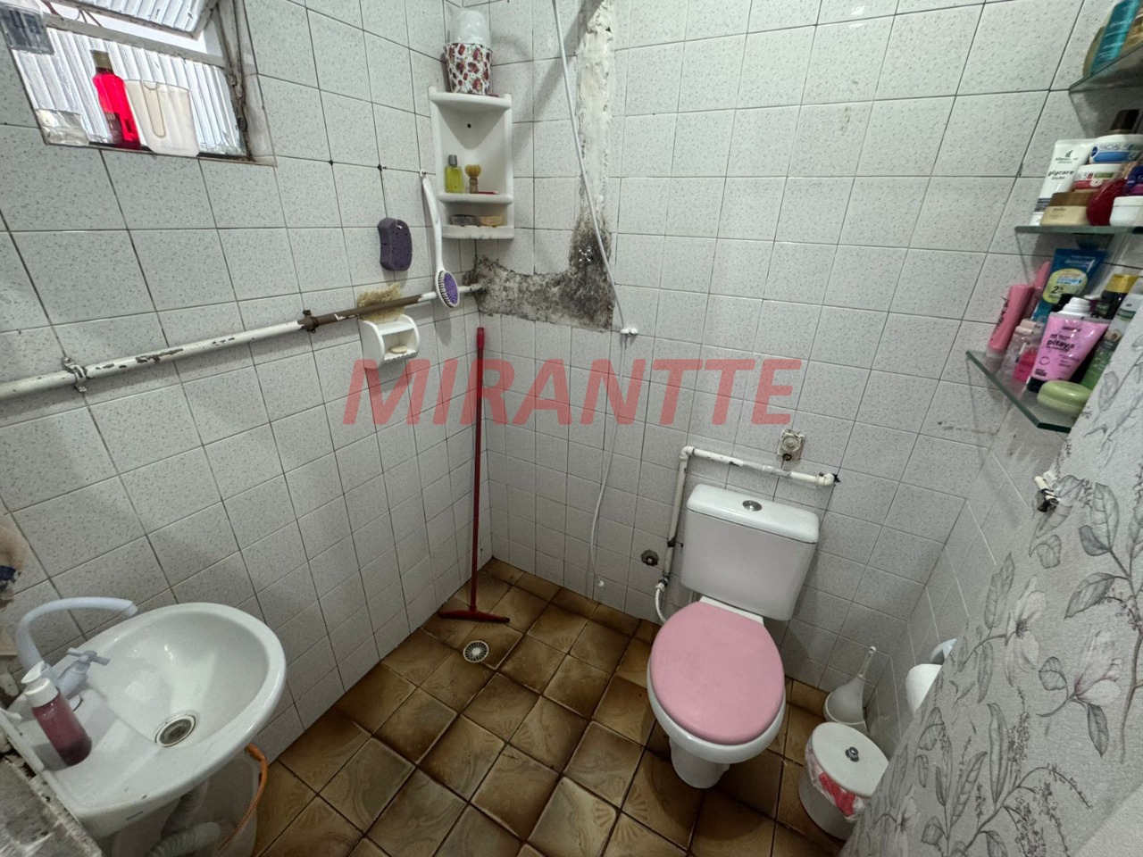 Sobrado de 126m² com 4 quartos em Vila Guaca