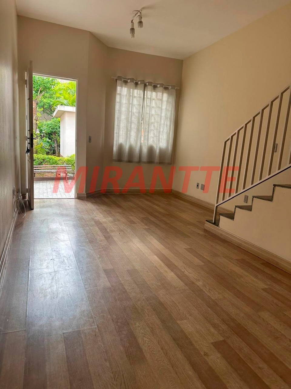 Cond. fechado de 76m² com 2 quartos em Vila Ede