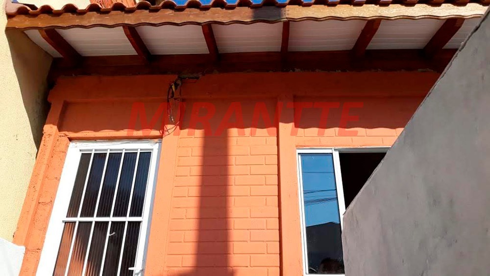 Casa terrea de 52.5m² com 2 quartos em Jardim Virginia Bianca