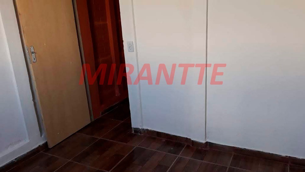 Casa terrea de 52.5m² com 2 quartos em Jardim Virginia Bianca