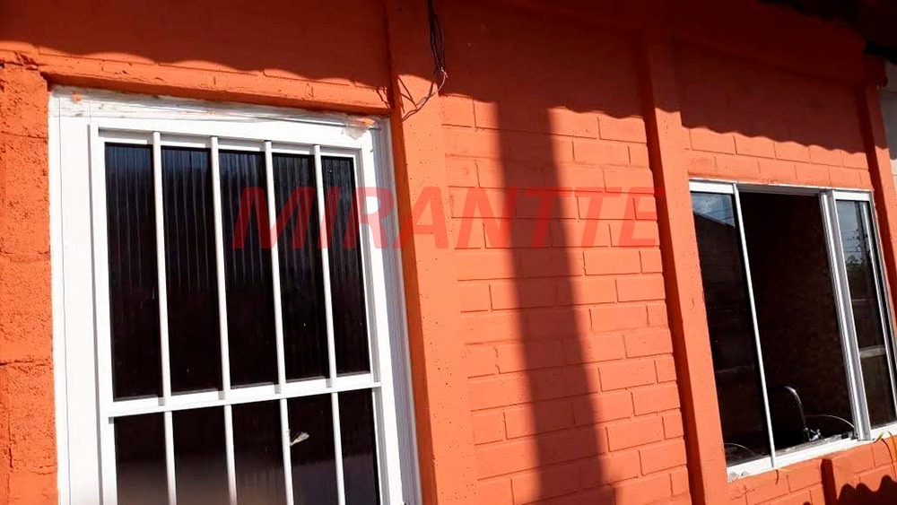 Casa terrea de 52.5m² com 2 quartos em Jardim Virginia Bianca