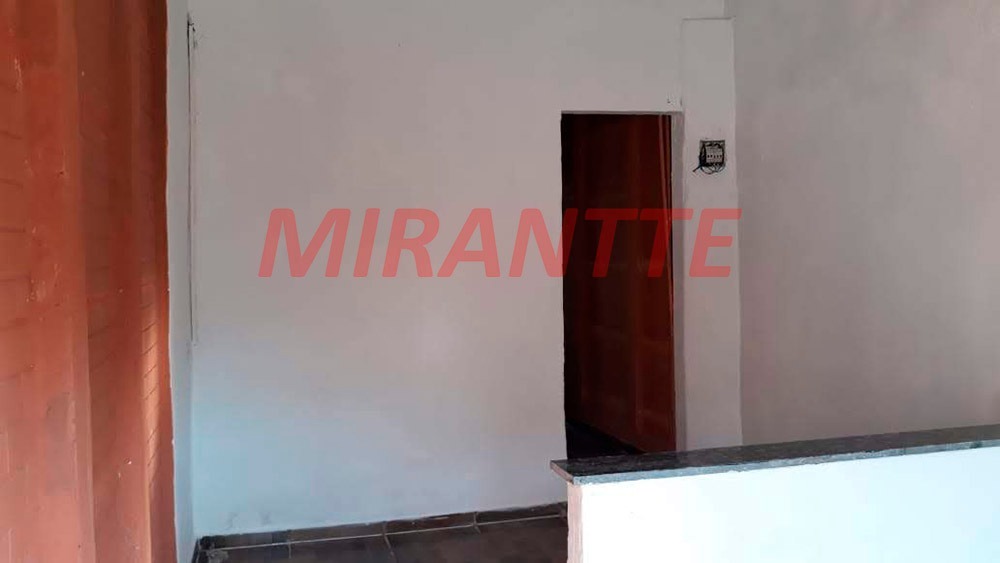 Casa terrea de 52.5m² com 2 quartos em Jardim Virginia Bianca