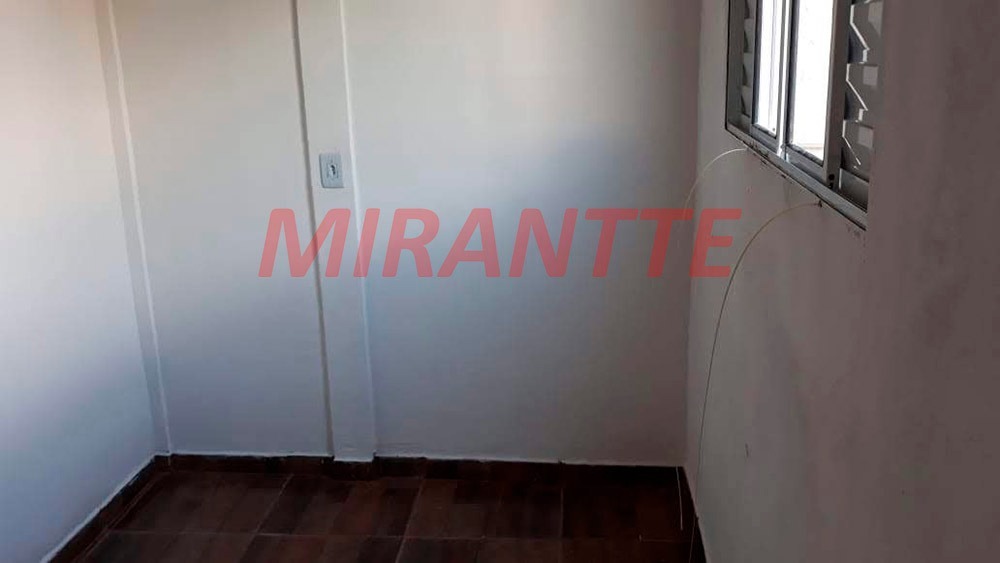 Casa terrea de 52.5m² com 2 quartos em Jardim Virginia Bianca