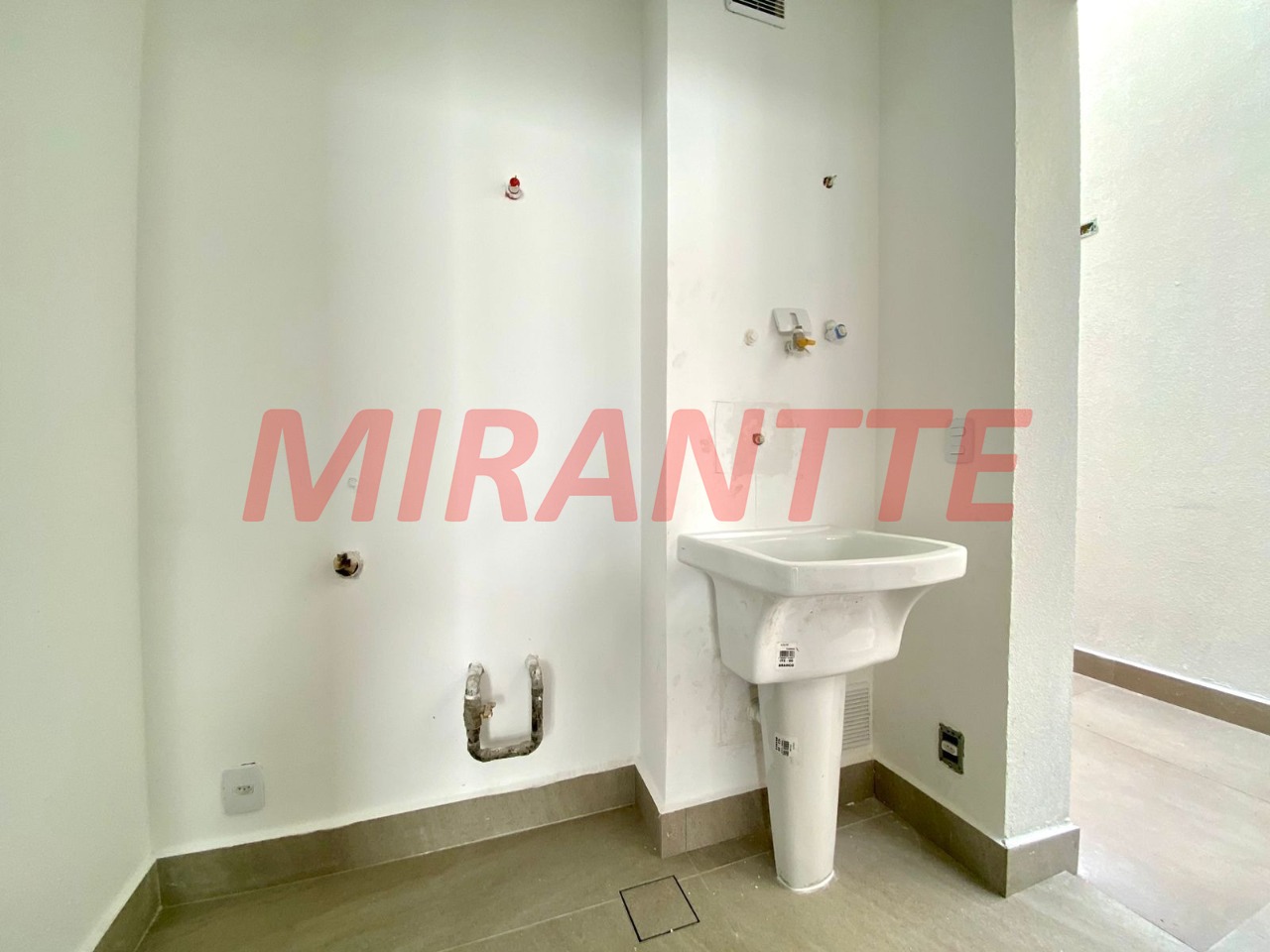 Cond. fechado de 310m² com 2 quartos em Jardim Prudência