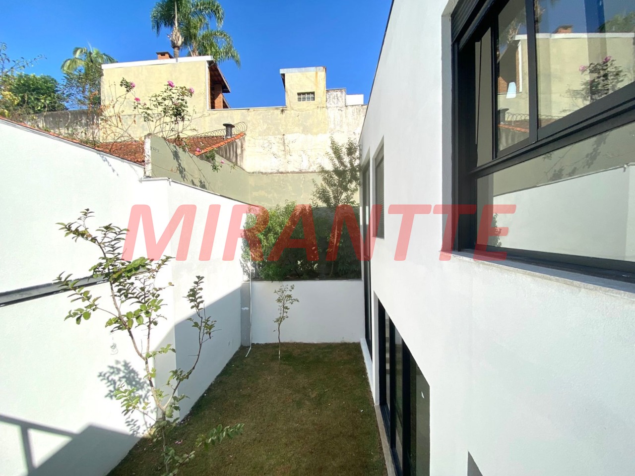 Cond. fechado de 310m² com 2 quartos em Jardim Prudência