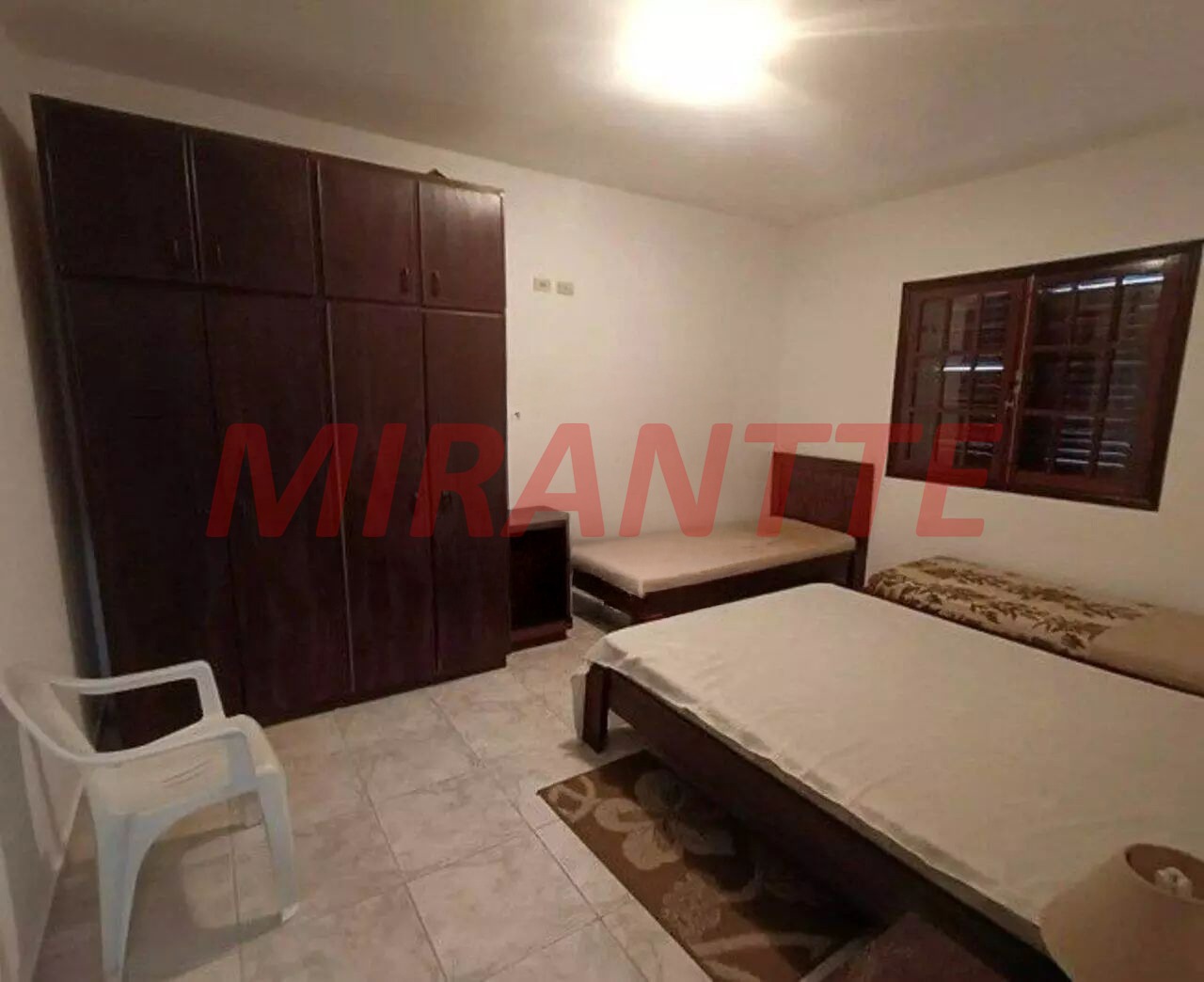 Cond. fechado de 186m² com 3 quartos em Maracanã