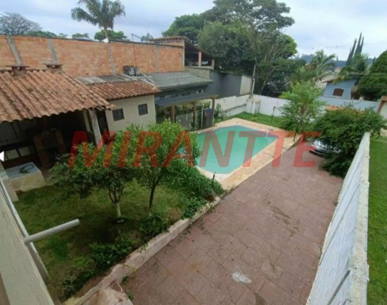 Cond. fechado de 186m² com 3 quartos em Maracanã