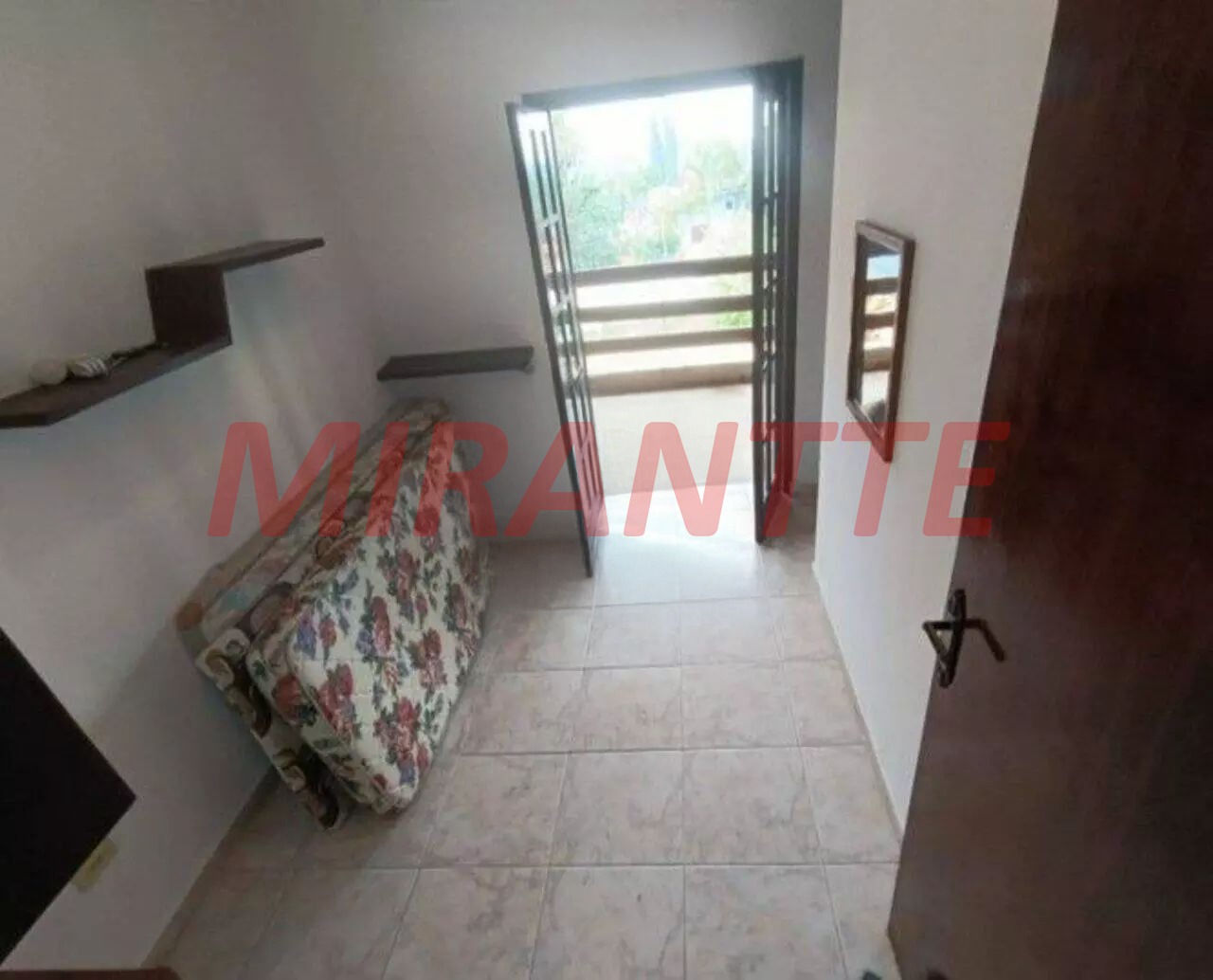 Cond. fechado de 186m² com 3 quartos em Maracanã