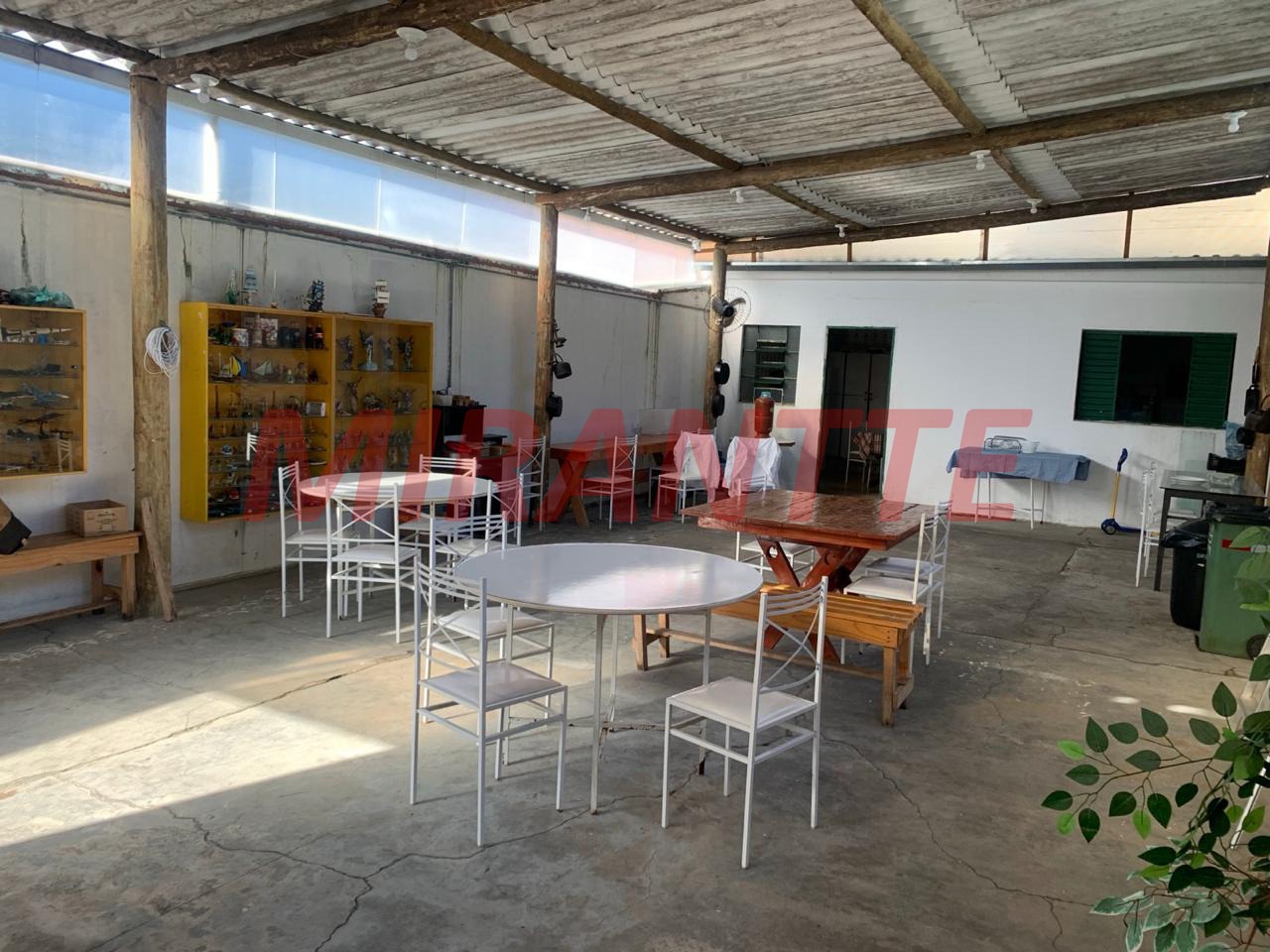 Casa terrea de 151m² com 4 quartos em Parque Edu Chaves