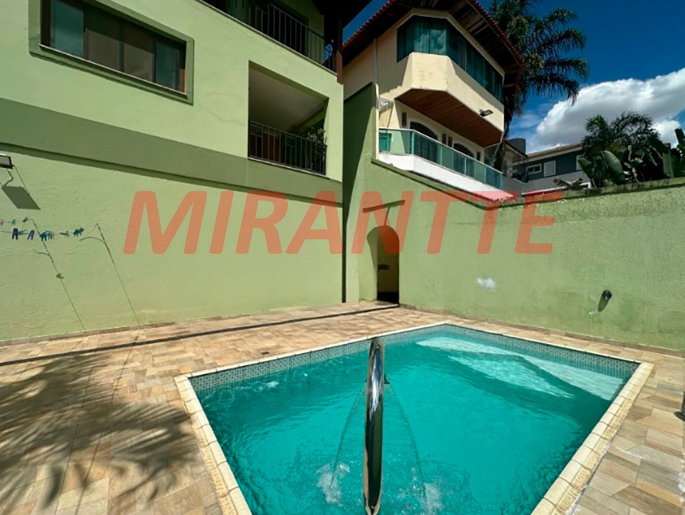 Cond. fechado de 280m² com 4 quartos em Jardim Itatinga