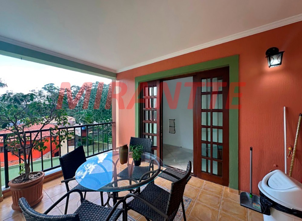 Cond. fechado de 280m² com 4 quartos em Jardim Itatinga