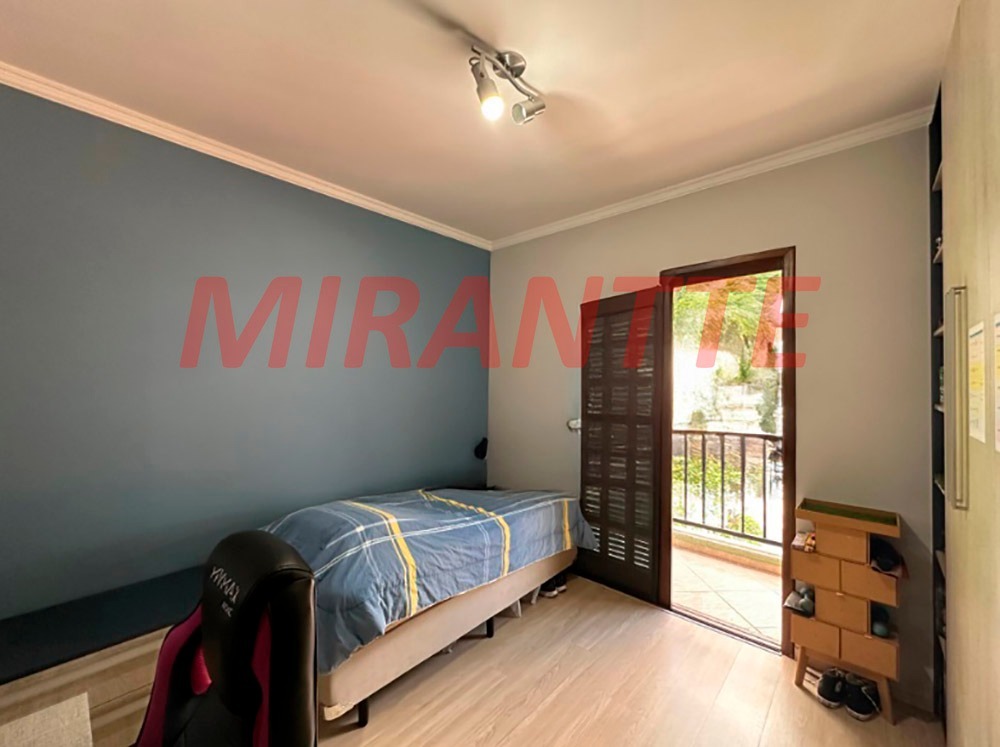 Cond. fechado de 280m² com 4 quartos em Jardim Itatinga