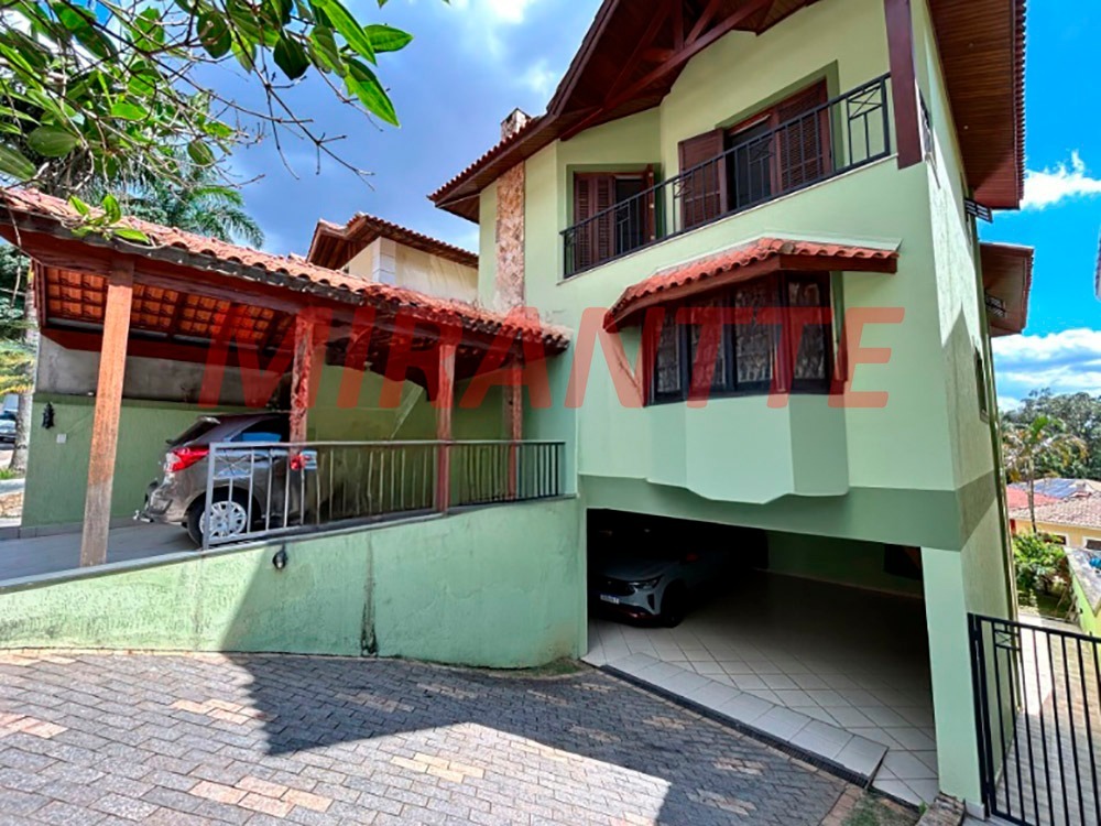 Cond. fechado de 280m² com 4 quartos em Jardim Itatinga