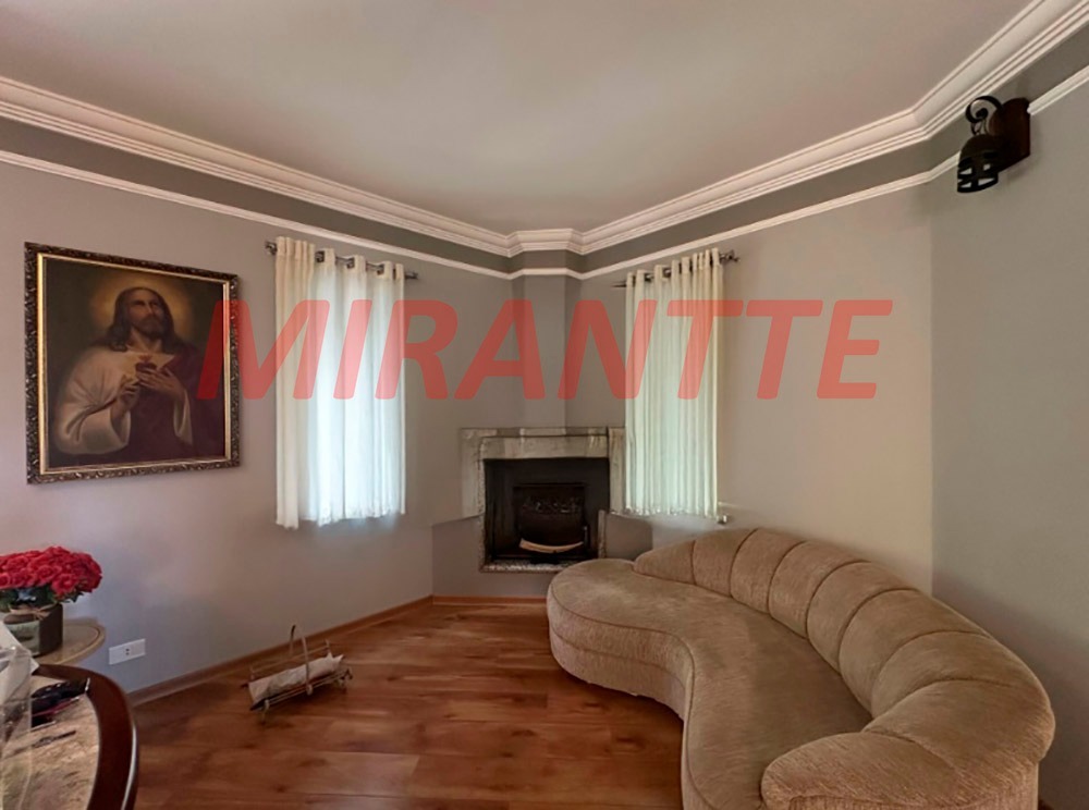 Cond. fechado de 280m² com 4 quartos em Jardim Itatinga