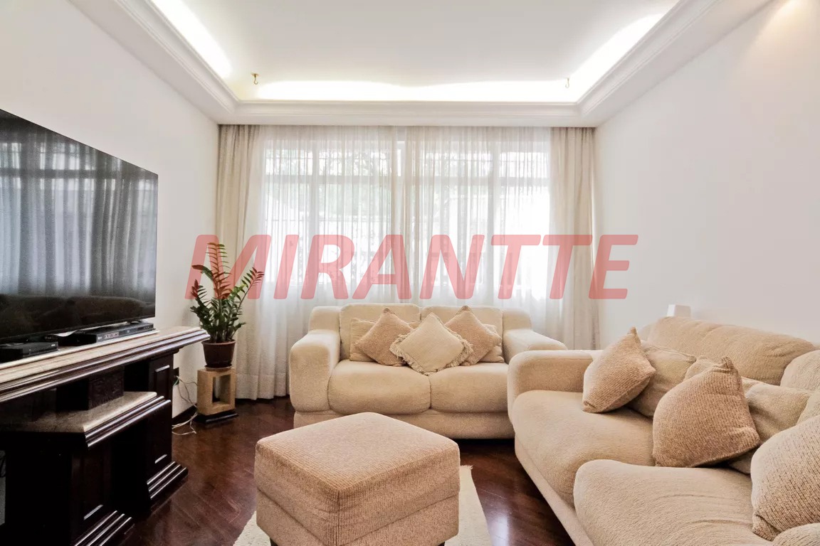 Sobrado de 149m² com 4 quartos em Jardim das Laranjeiras