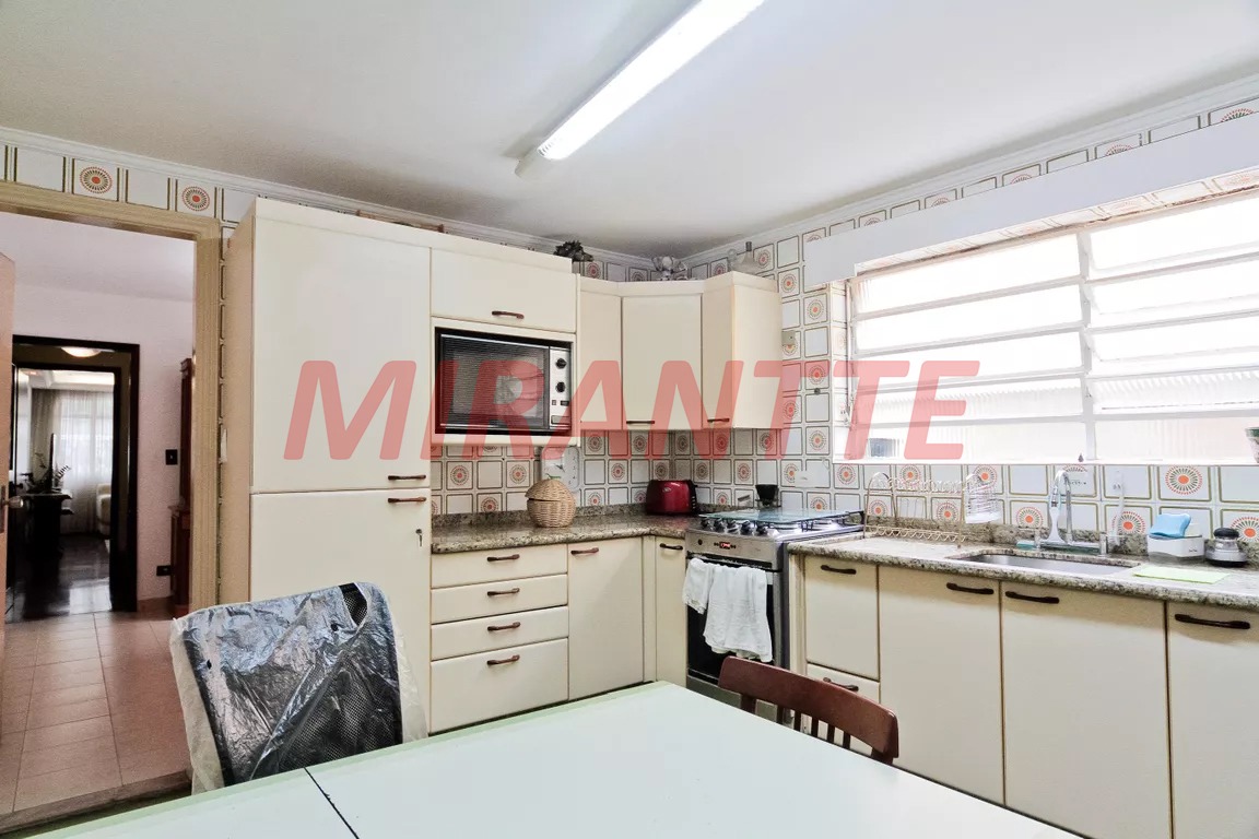 Sobrado de 149m² com 4 quartos em Jardim das Laranjeiras