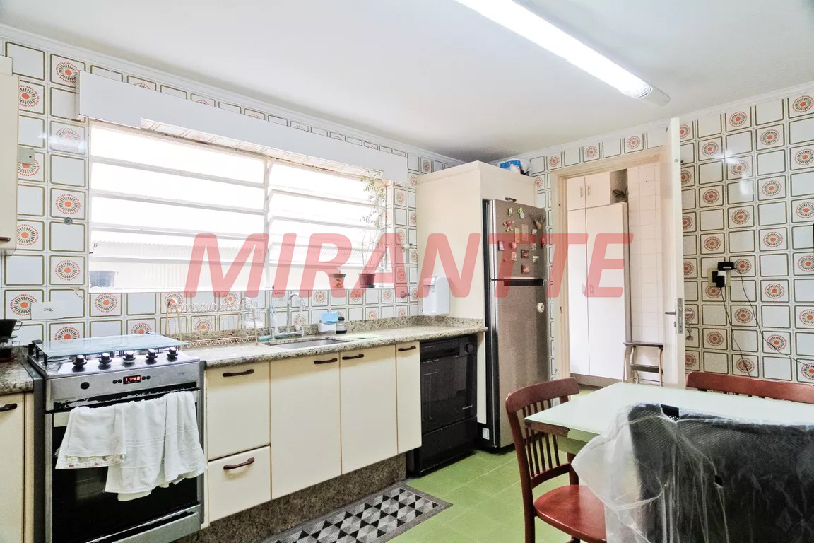 Sobrado de 149m² com 4 quartos em Jardim das Laranjeiras
