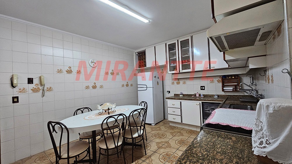Sobrado de 380m² com 7 quartos em Jardim Brasil (Zona Norte)