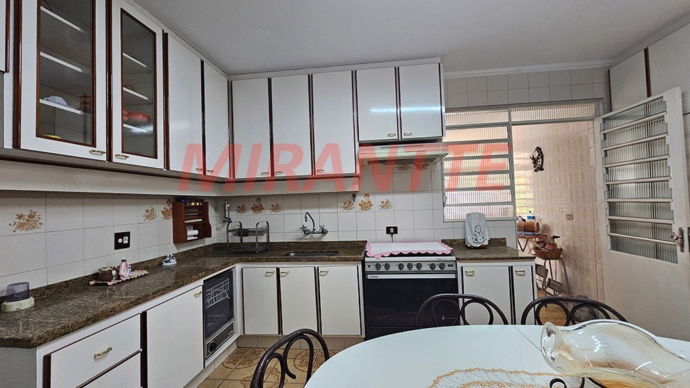 Sobrado de 380m² com 7 quartos em Jardim Brasil (Zona Norte)